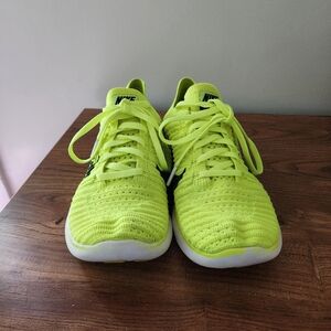 Nike Womens Free running sneaker